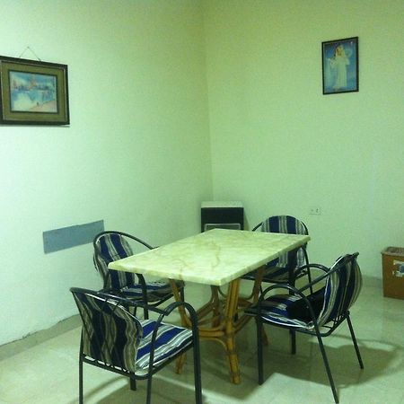 Mutaz Apartment Amman Buitenkant foto